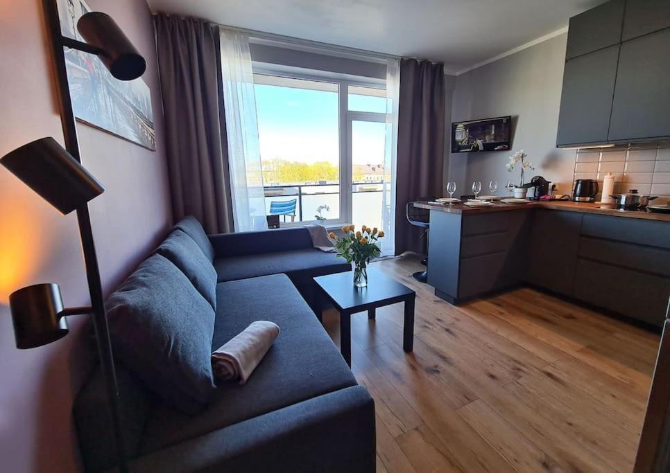 Stylish Apartment With Parking & Spacious Balcony Riga Ngoại thất bức ảnh